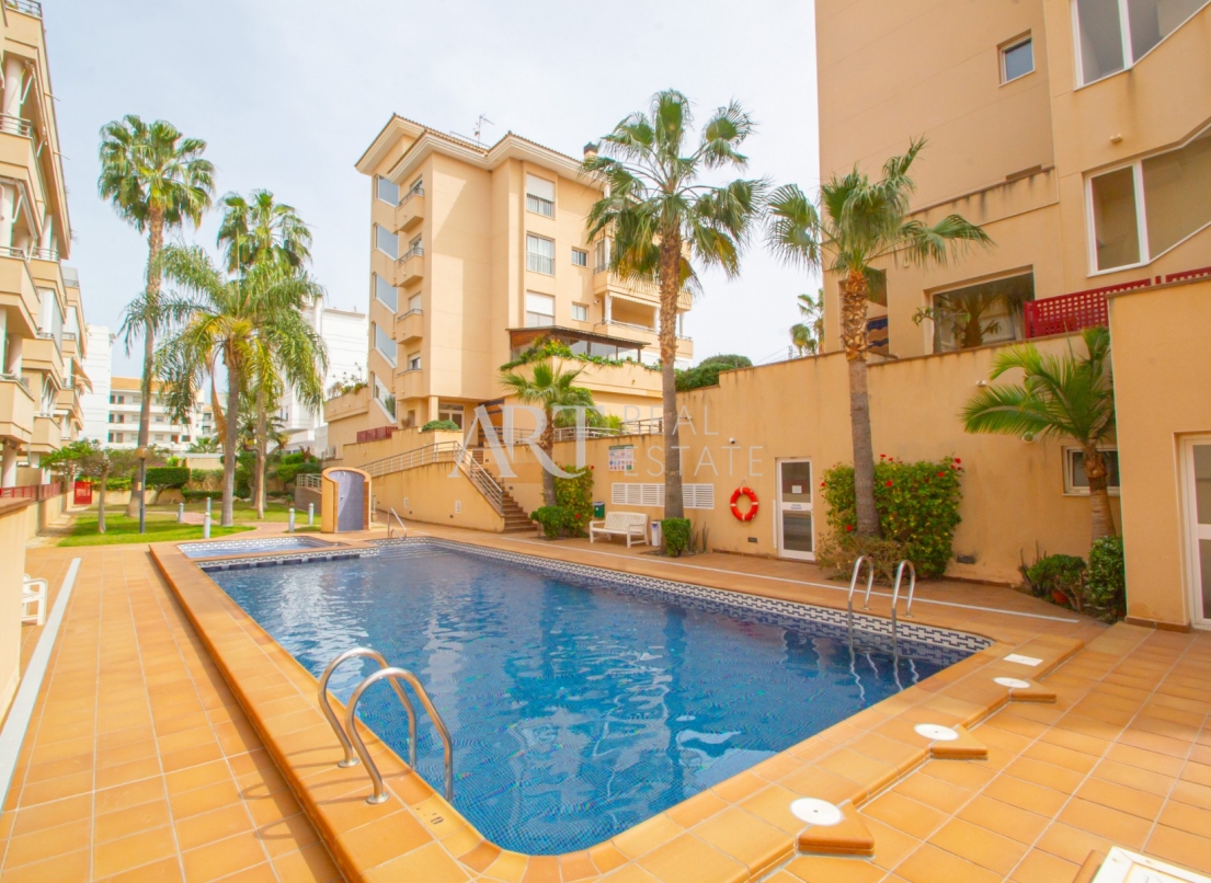 Resale - Apartment - Albir