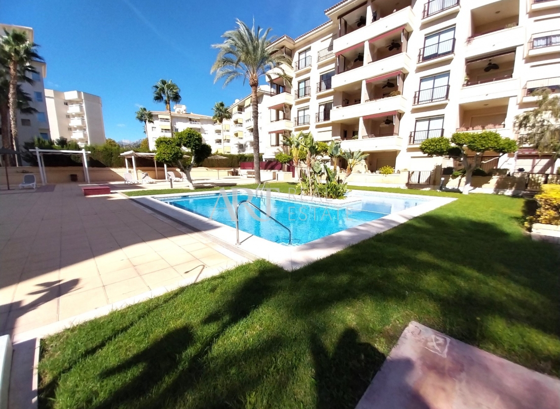 Resale - Apartment - Albir