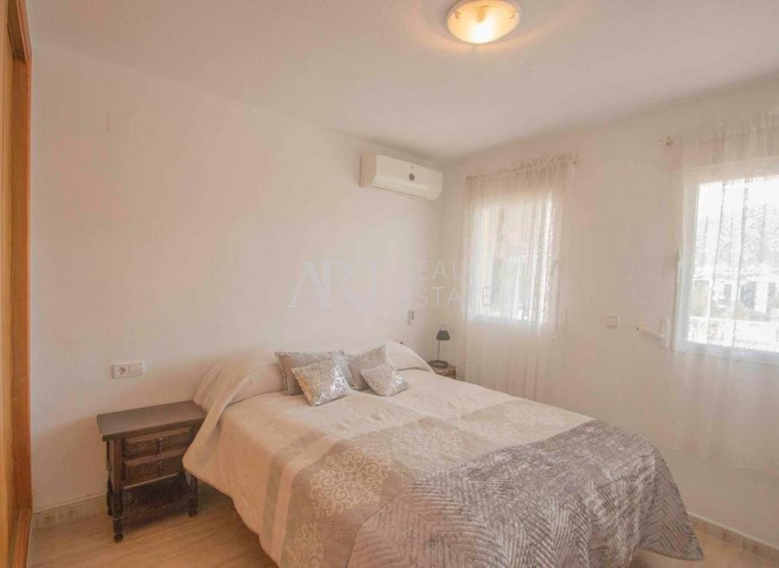 Resale - Apartment - Albir