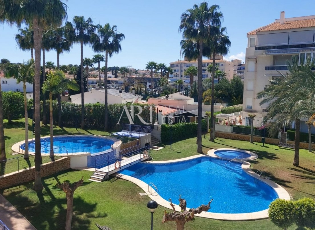 Resale - Apartment - Albir