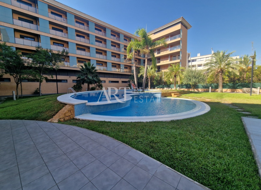 Resale - Apartment - Albir