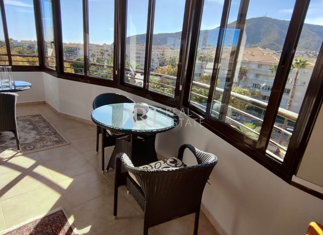 Resale - Apartment / flat - Albir