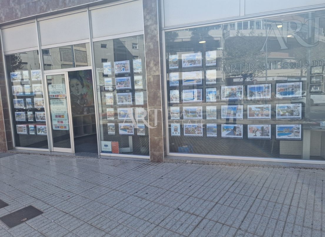 Resale - Commercial - Albir