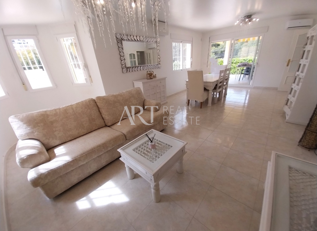 Resale - Villa - Albir