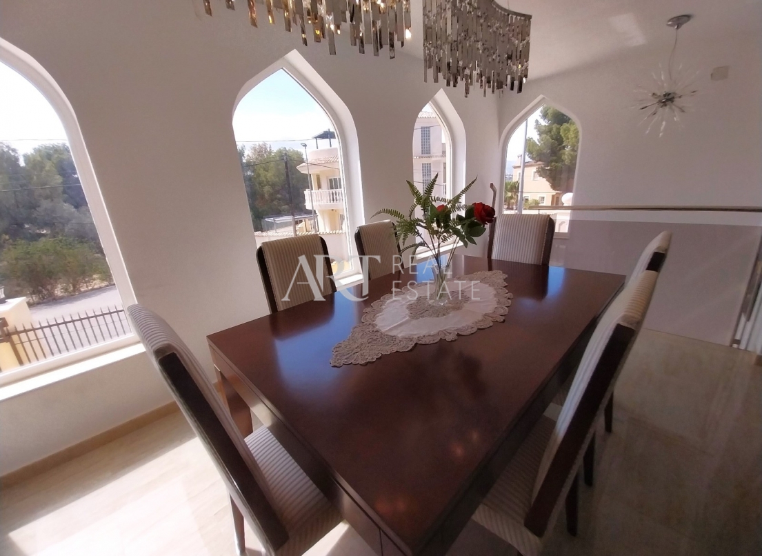 Resale - Villa - Albir