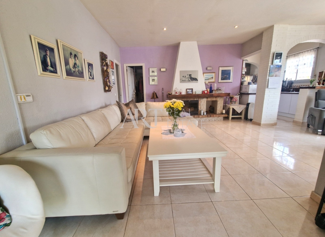 Resale - Villa - Albir