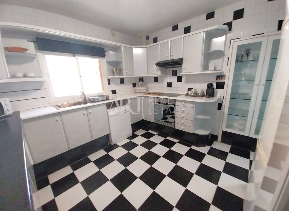 Resale - Villa - Albir