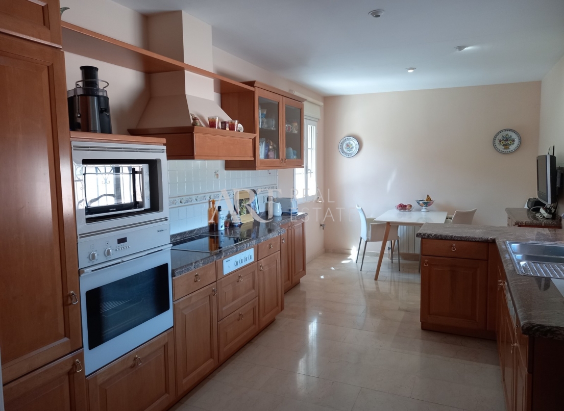 Resale - Villa - Albir