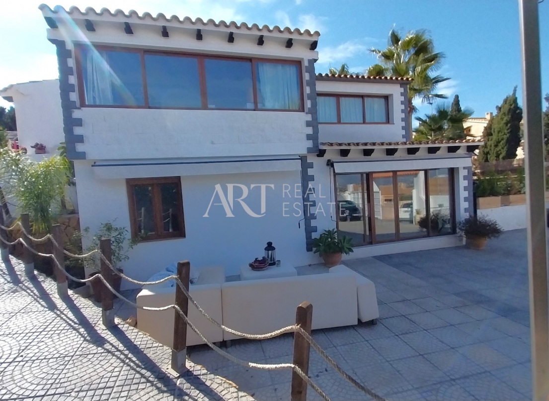 Resale - Villa - Albir