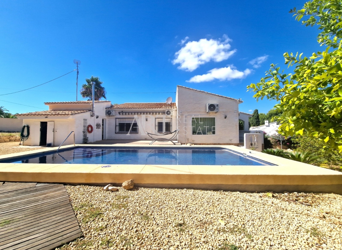 Resale - Villa - Albir