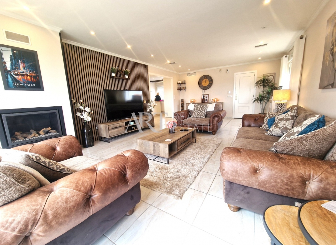 Resale - Villa - Alfas del Pí