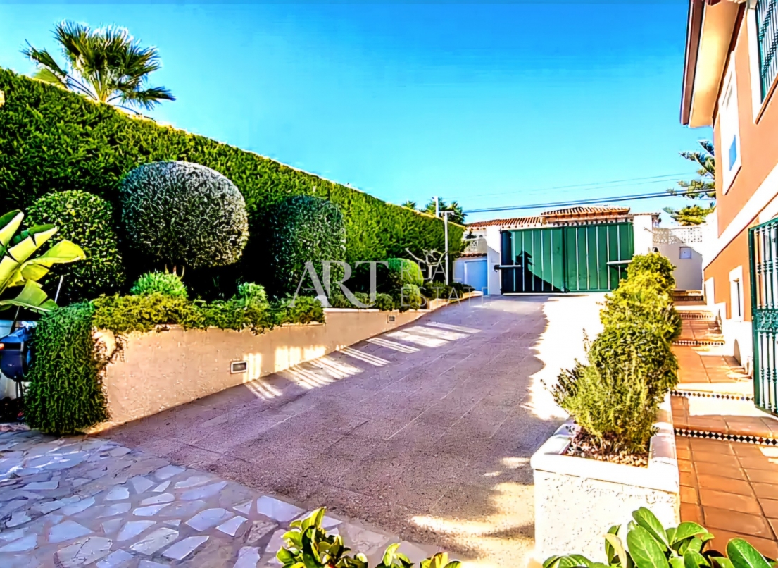 Resale - Villa - Alfas del Pí