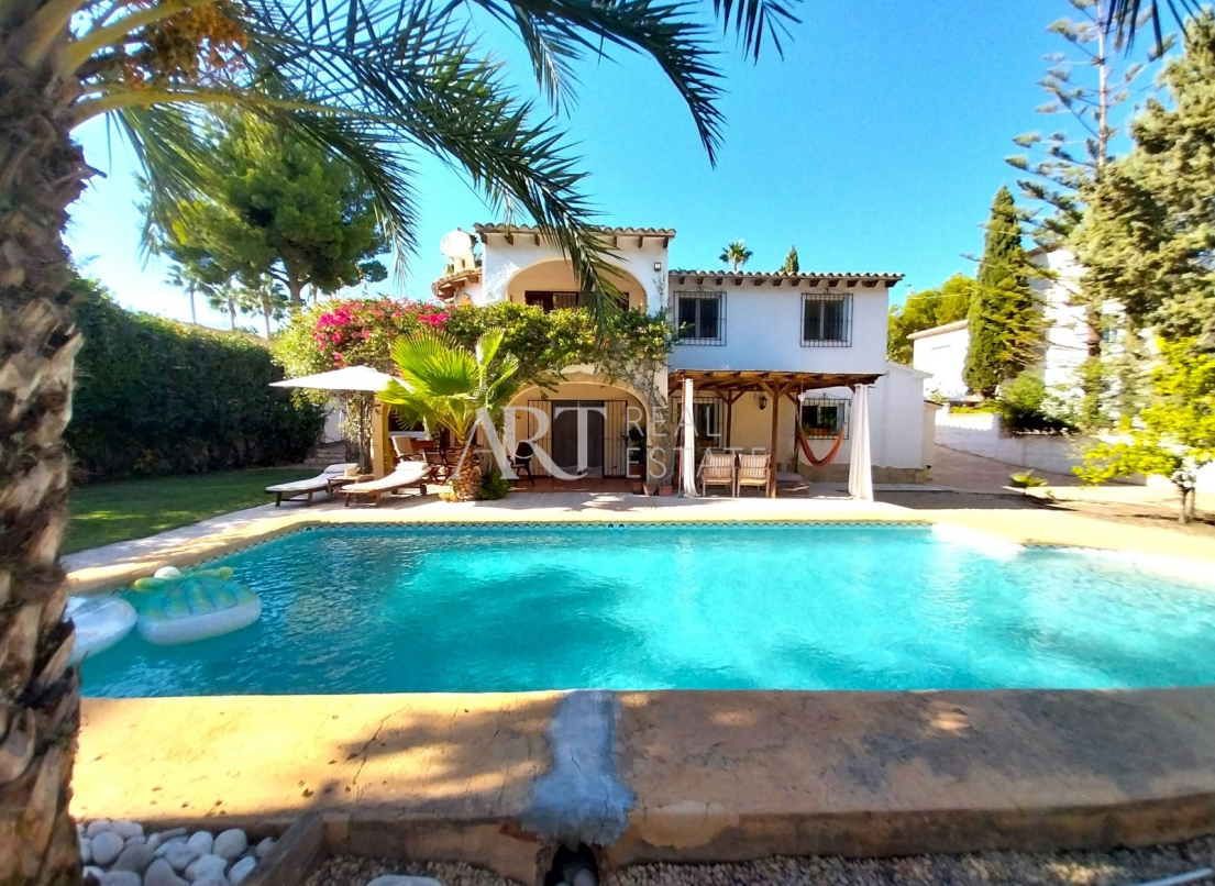 Resale - Villa - Alfas del Pí