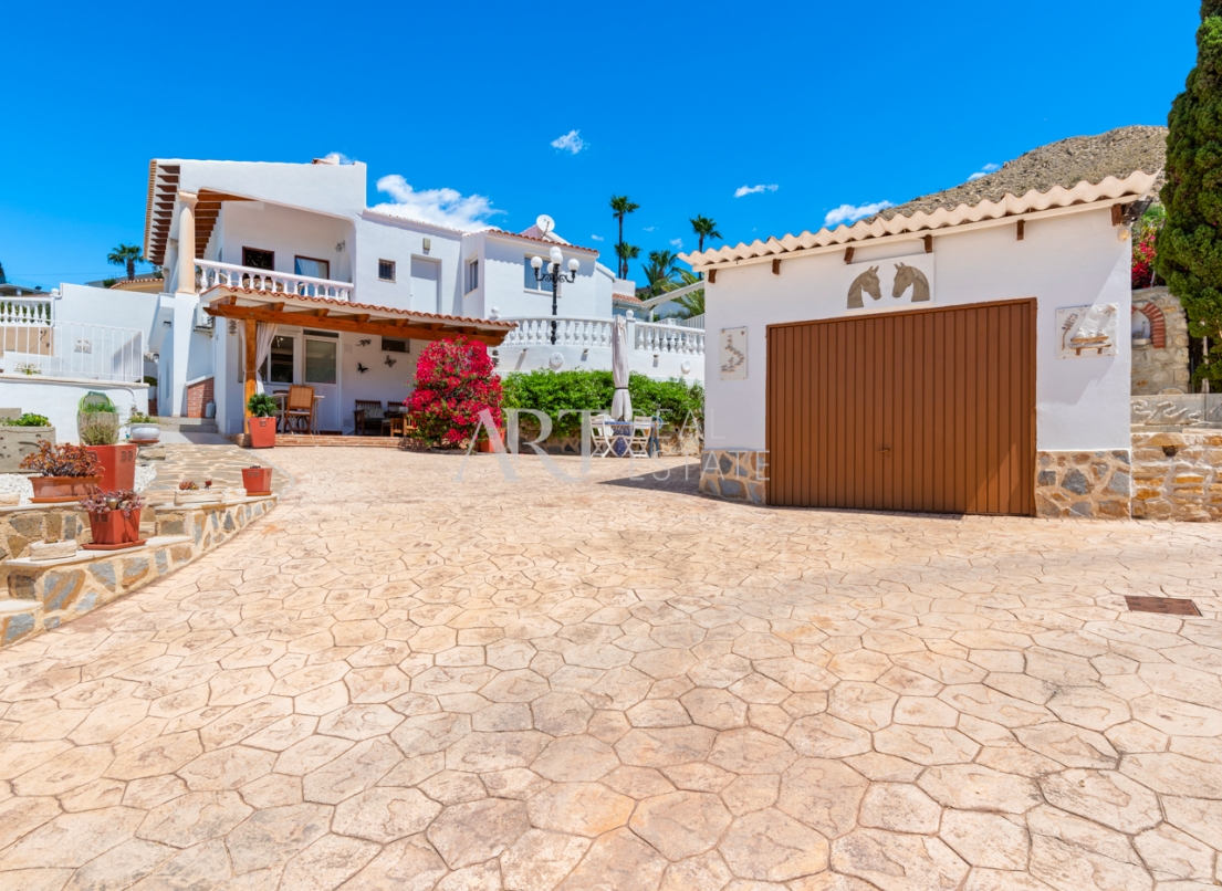 Resale - Villa - Alicante - El Campello