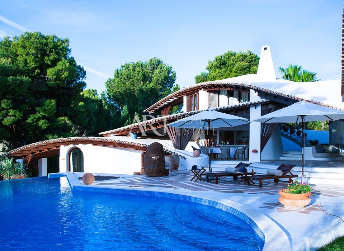 Resale - Villa - Altea