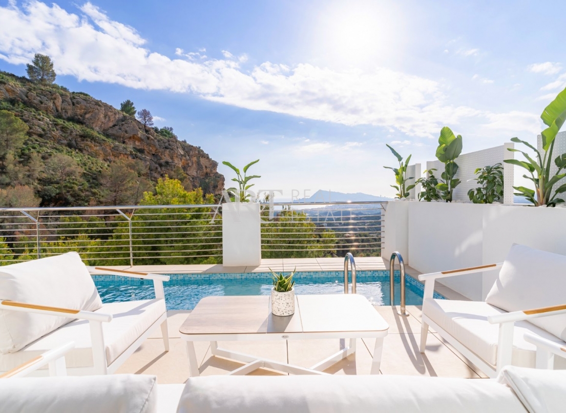 Resale - Villa - Altea