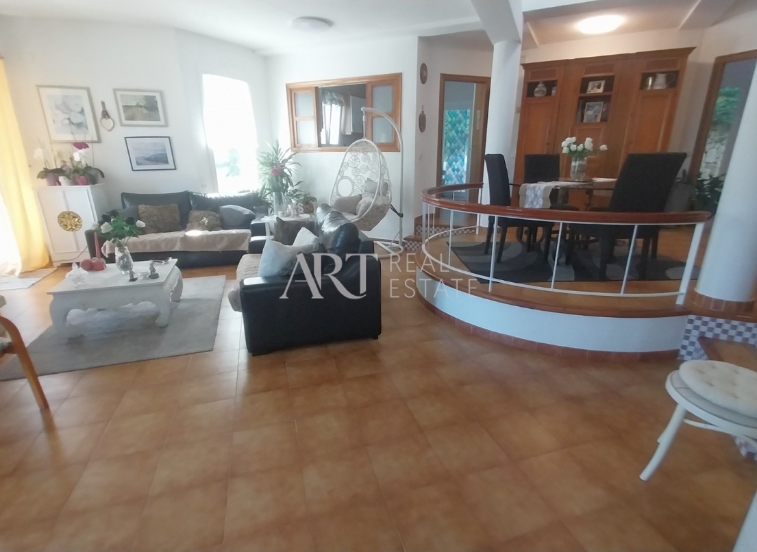 Resale - Villa - Altea