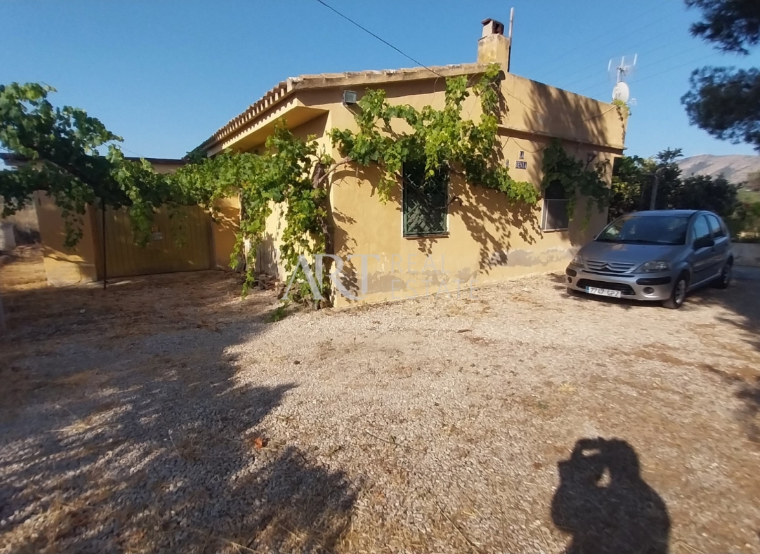 Resale - Villa - Benidorm