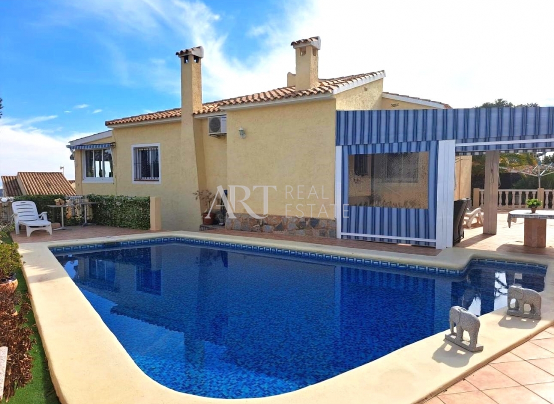 Resale - Villa - La Nucía