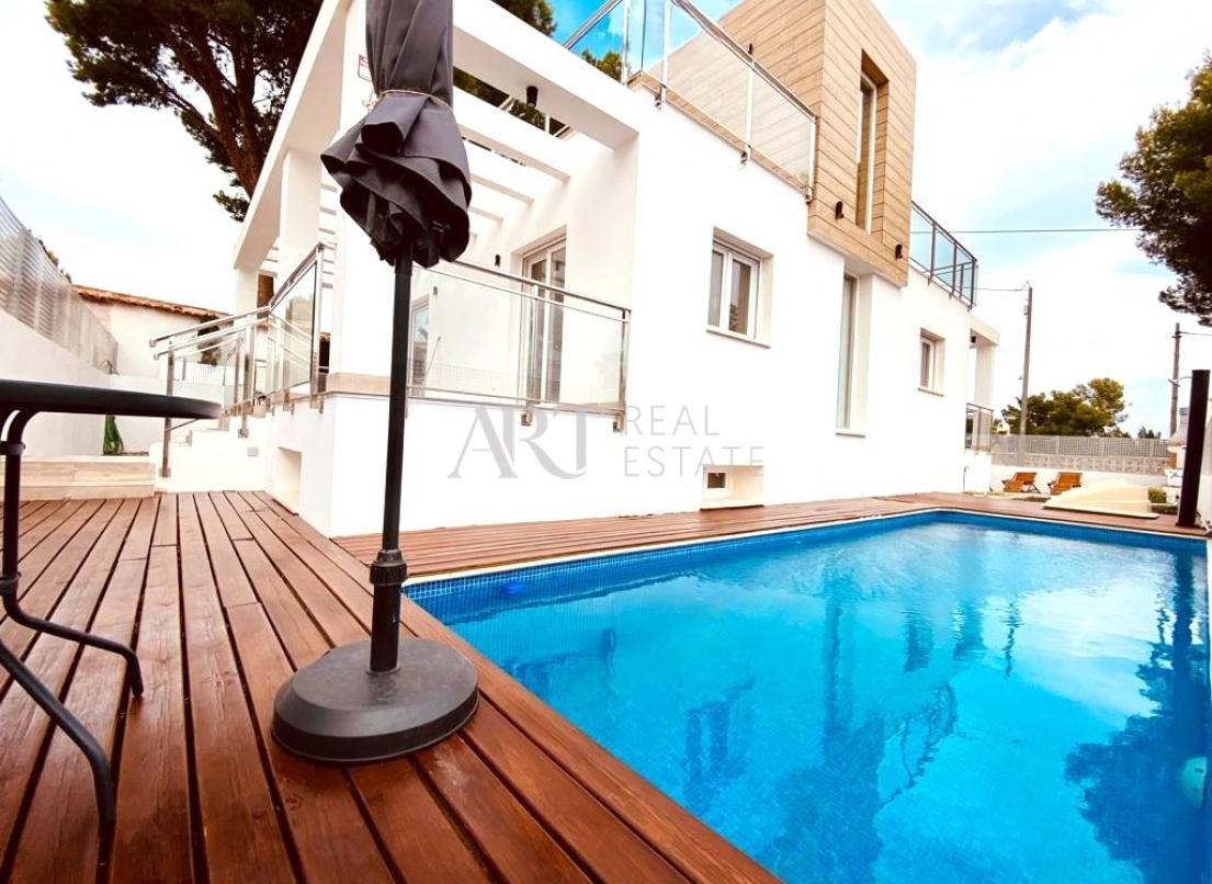 Resale - Villa - La Nucía