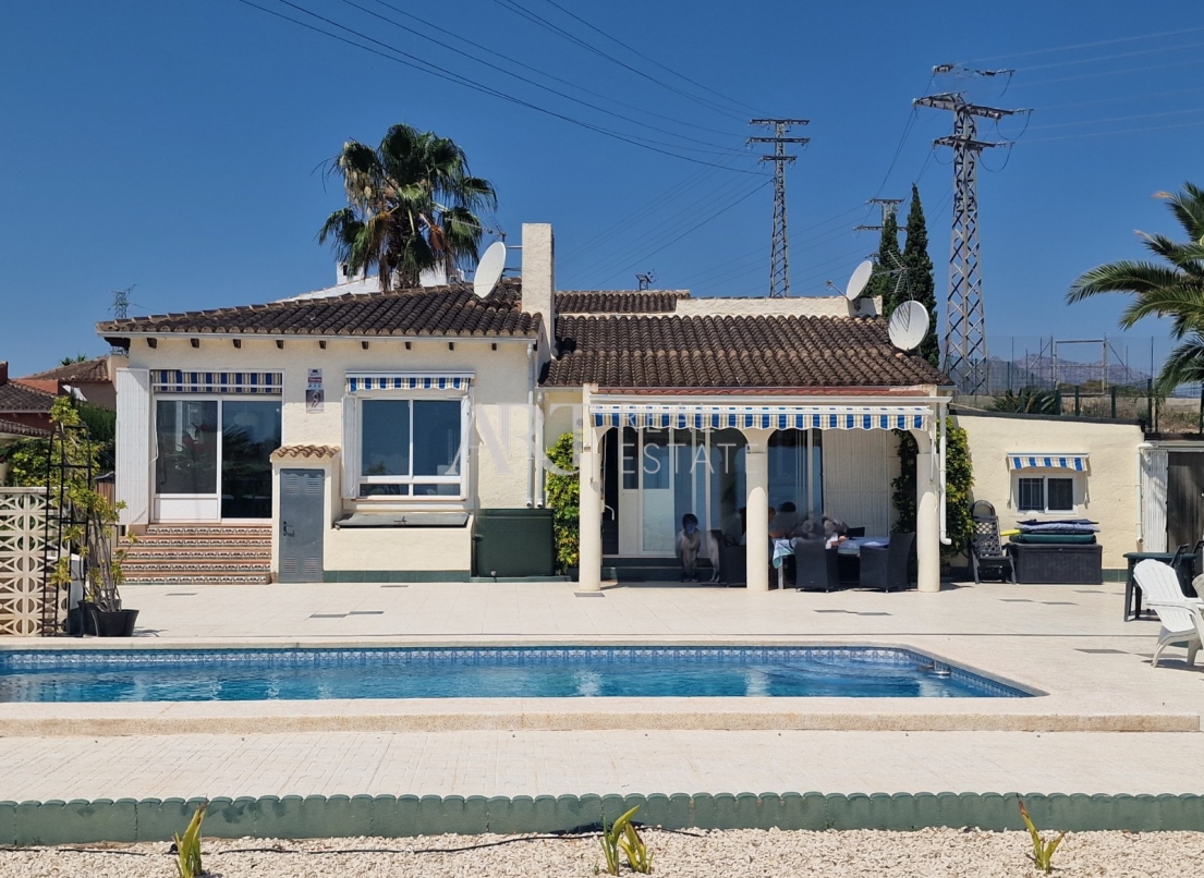 Resale - Villa - La Nucía