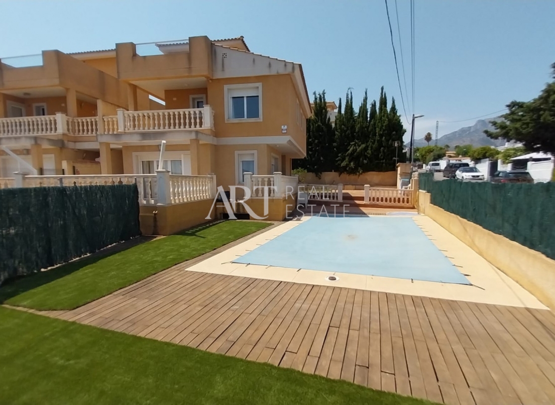 Resale - Villa - La Nucía