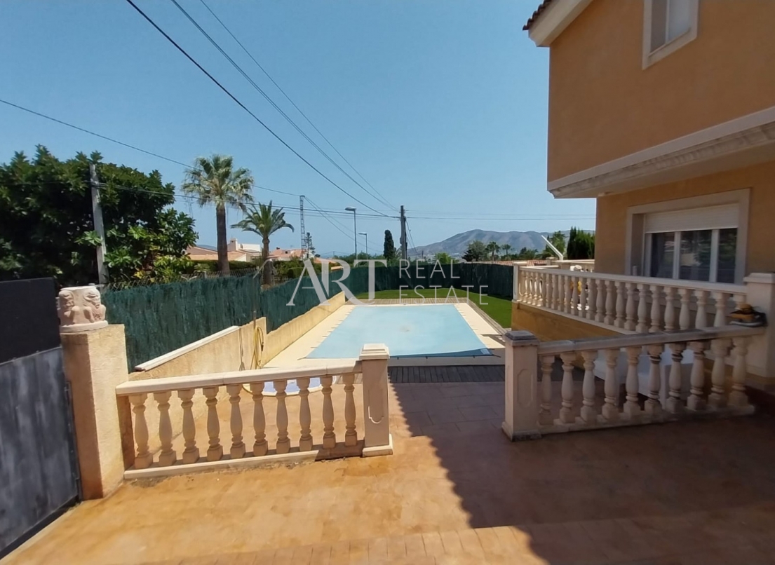 Resale - Villa - La Nucía