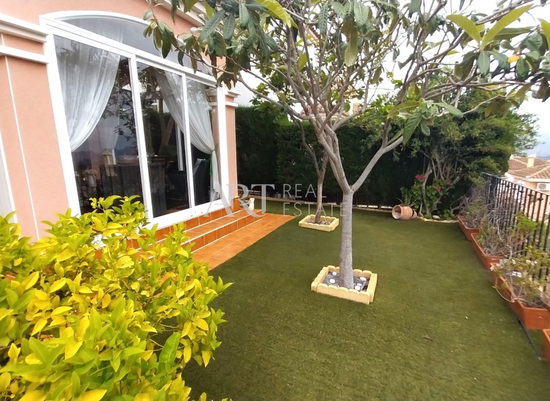 Resale - Villa - Polop