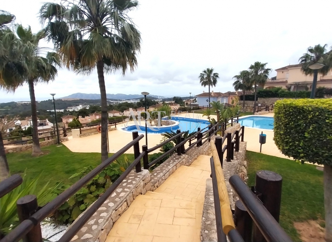 Resale - Villa - Polop