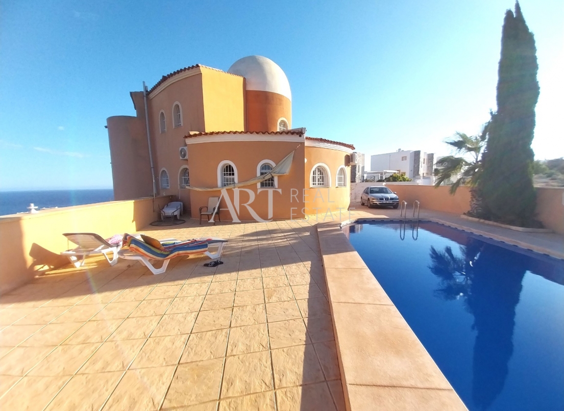 Resale - Villa - Villajoyosa