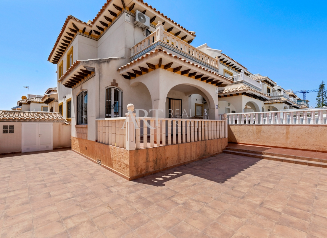 Reventa - Casa cuádruple - Orihuela costa - Lomas de Cabo Roig