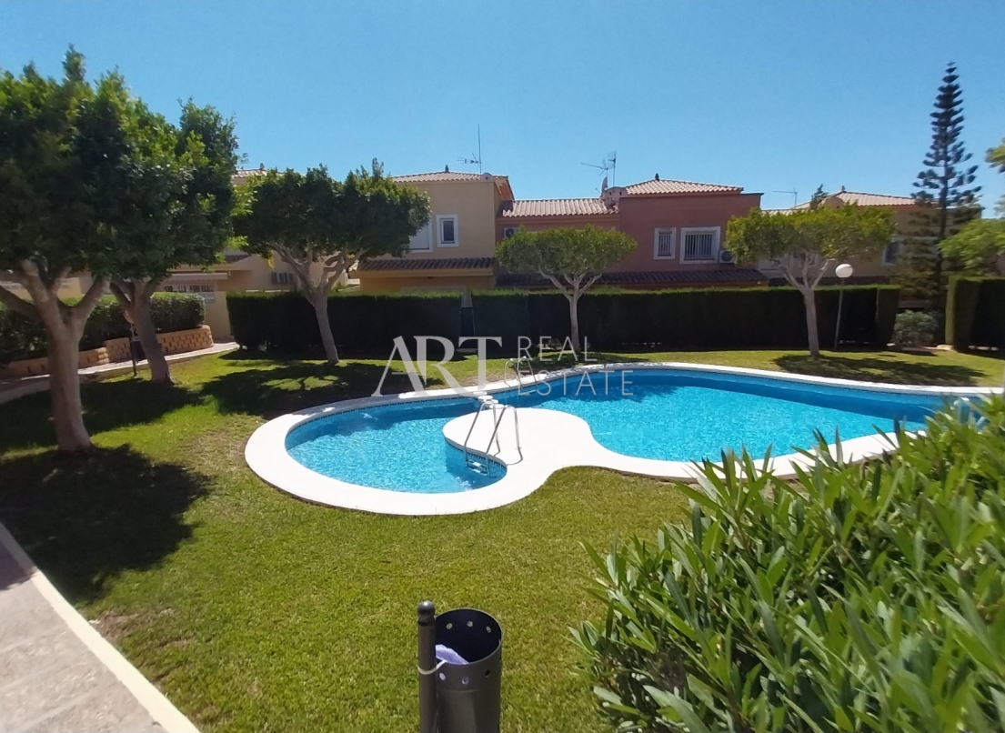 Videresalg - Tomannsbolig - Albir