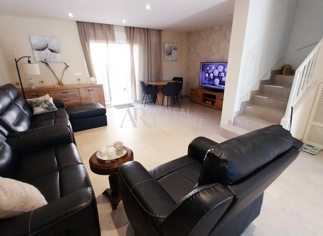 Videresalg - Tomannsbolig - Albir