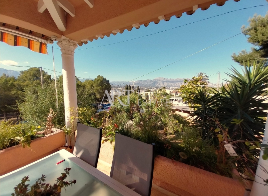 Videresalg - Villa - Albir