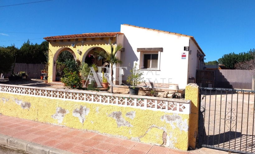 Resale - Villa - Alfas del Pí