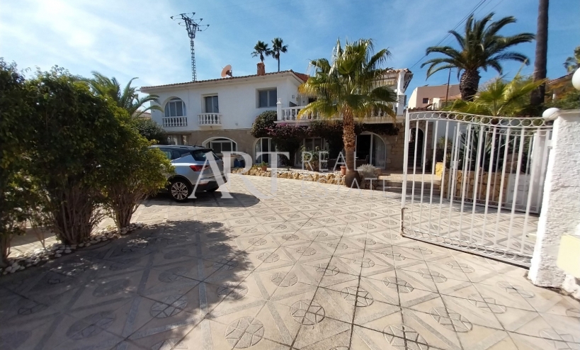 Resale - Villa - La Nucía