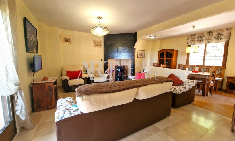 Resale - Villa - Altea