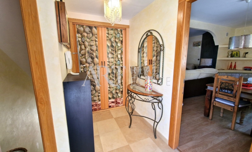 Resale - Villa - Altea