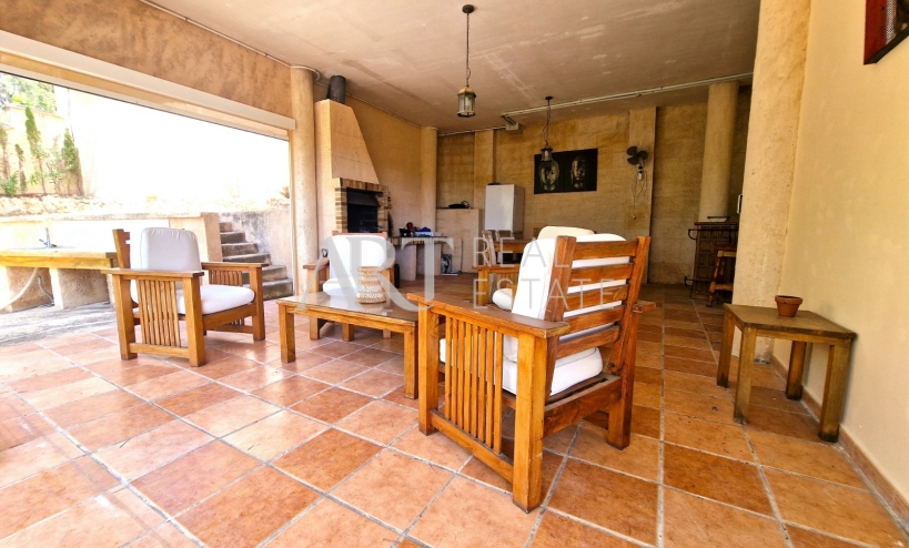 Resale - Villa - Altea