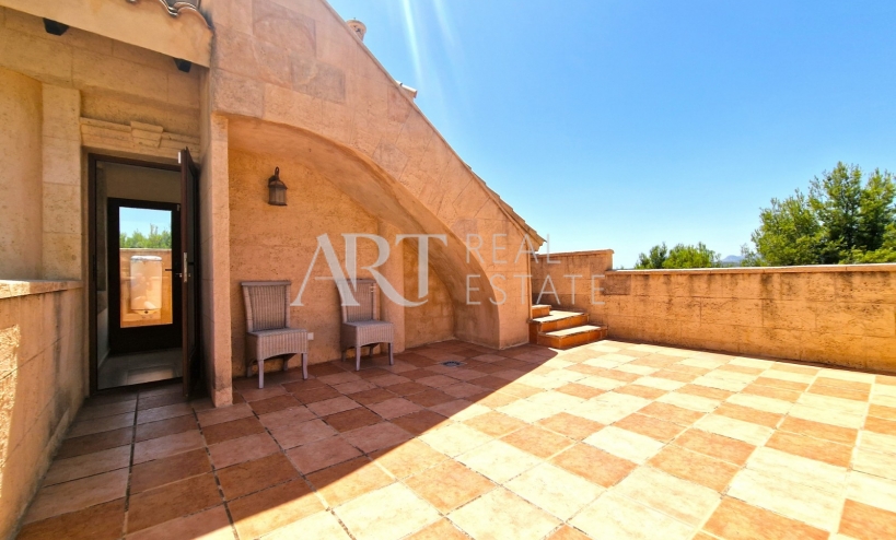 Resale - Villa - Altea