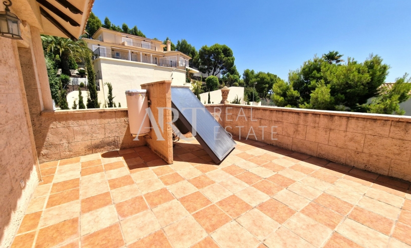 Resale - Villa - Altea