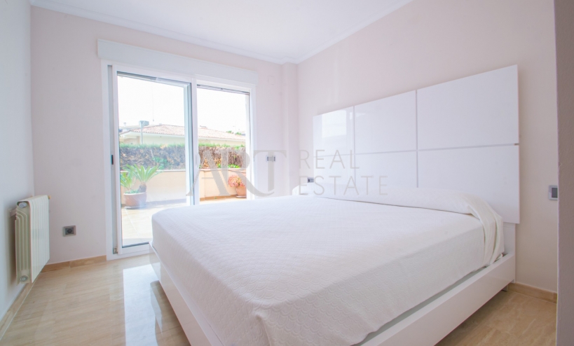 Resale - Apartment - Albir