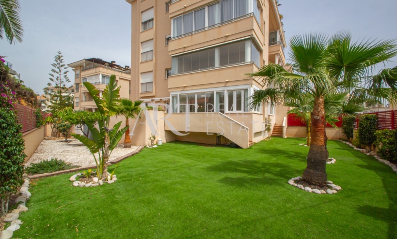 Resale - Apartment - Albir