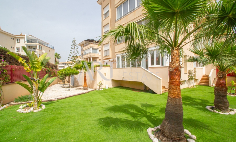 Resale - Apartment - Albir