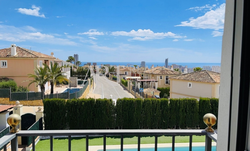 Resale - Villa - Finestrat - Finestrat Urbanizaciones