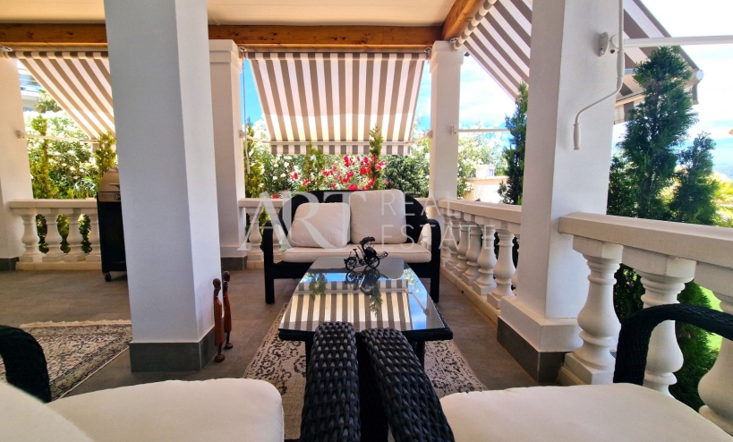 Resale - Villa - Albir