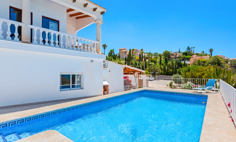 Resale - Villa - Alicante - El Campello