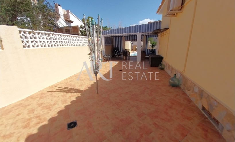 Resale - Villa - La Nucía