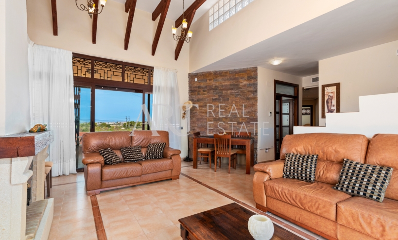 Resale - Villa - Algorfa