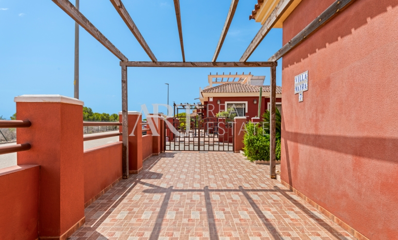 Resale - Villa - Algorfa